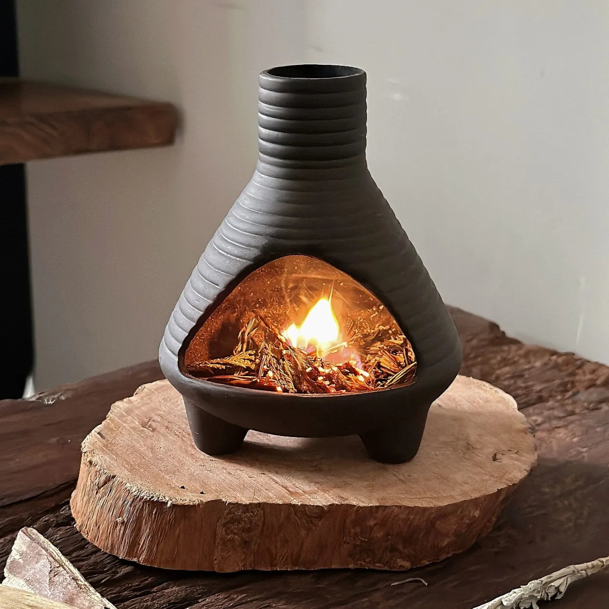 Handcrafted Ceramic Art Original Home Desktop Multi-functional Decor: Aromatherapy Burner, Ornamental Vase, and Miniature Fireplace